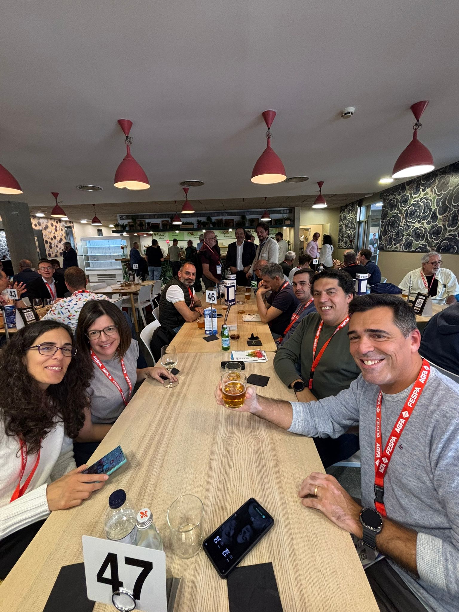 Receção à comitiva portuguesa no Club FESPA marca presença da APIGRAF em Barcelona